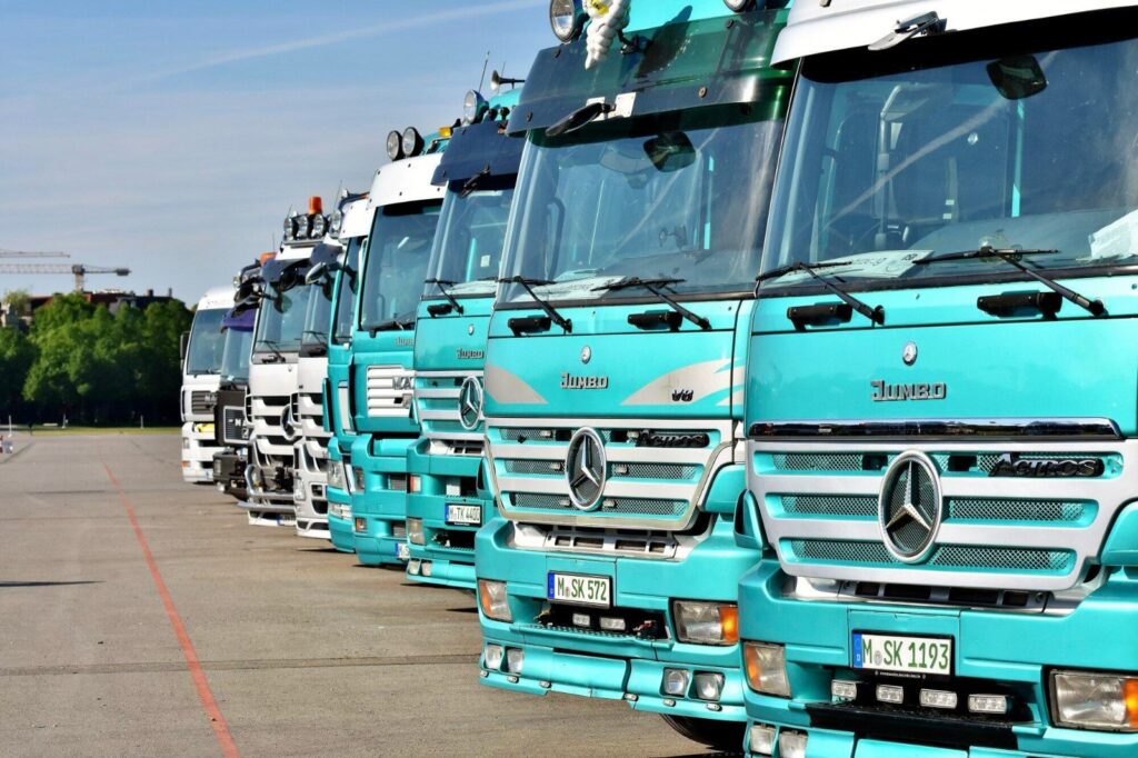 Top 4 Reasons Why Best Trucking Companies Prioritize DOT Compliance