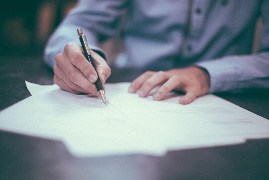 The 4 Roles of an Immigration Lawyer: What They Do and How They Can Help